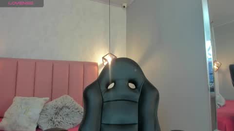  S U N N Y online show from 09-23-25, 12:30