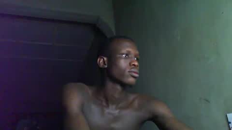 Snapshot of sunnyjohn447 chatting on 09-16-25, 08:59 Sunnyblack2 online show from 09-16-25, 08:59