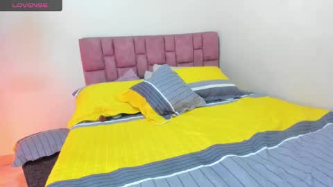 Snapshot of sunnyleonz chatting on 01-26-25, 05:45 Sunny Leon Z online show from 01-26-25, 05:45