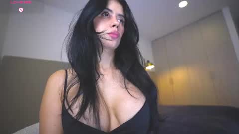 Snapshot of sunnymorrison chatting on 07-06-26, 12:35 sol online show from 07-06-26, 12:35