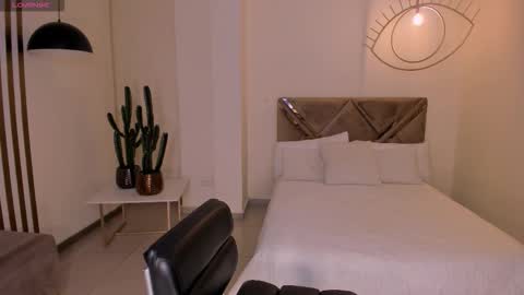 Sunny Rivers online show from 10-28-25, 05:48