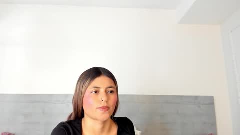 sunnywhitee online show from 03-17-26, 07:06