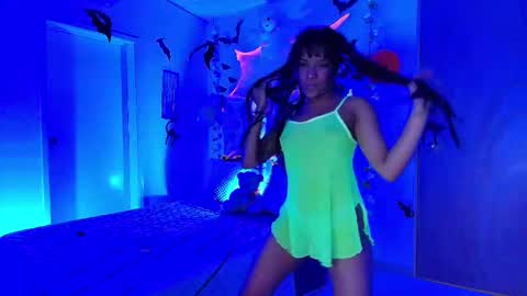    online show from 10-04-25, 01:53