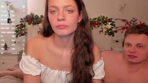 Snapshot of sunsay_effie chatting on 12-19-24, 10:00 Effie Beautiful girl and Sunsay lucky boy online show from 12-19-24, 10:00