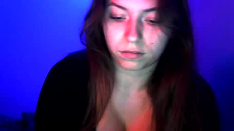 Lisa online show from 12-15-25, 03:27