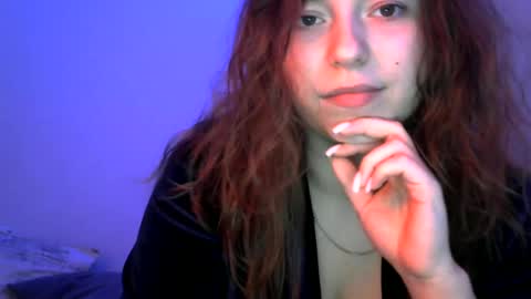 Snapshot of sunset_li chatting on 06-18-26, 01:59 Lisa online show from 06-18-26, 01:59