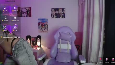 Snapshot of sunset_pienk chatting on 07-17-26, 05:14 Sunset online show from 07-17-26, 05:14