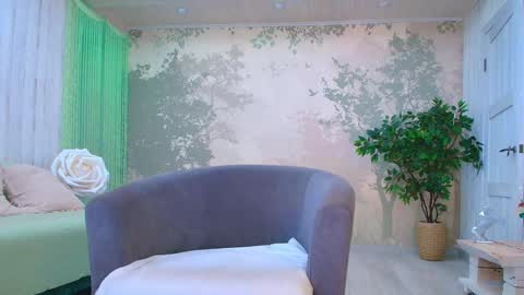 Snapshot of sunshine13_ chatting on 05-30-26, 05:26 Eva online show from 05-30-26, 05:26