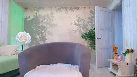 Snapshot of sunshine13_ chatting on 06-29-26, 04:30 Eva online show from 06-29-26, 04:30