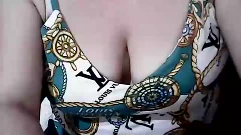 sunshine_38 online show from 12-27-24, 04:15