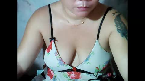 sunshine_38 online show from 10-22-25, 12:22