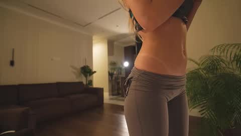 Snapshot of sunshine_______ chatting on 02-22-26, 03:10 sunshine_______ online show from 02-22-26, 03:10