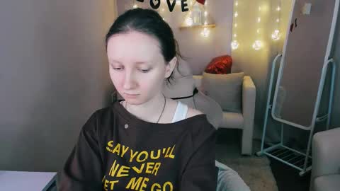 Snapshot of sunshine_blaze chatting on 02-15-26, 05:26 Alice online show from 02-15-26, 05:26