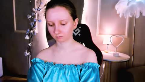 Snapshot of sunshine_blaze chatting on 02-24-26, 01:31 Alice online show from 02-24-26, 01:31