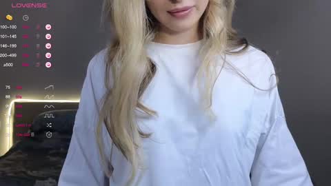 Snapshot of sunshine_diana_ chatting on 02-09-25, 06:11 Di online show from 02-09-25, 06:11