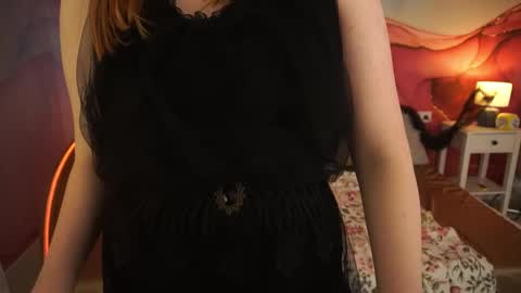 Snapshot of sunshinelolaa chatting on 10-25-25, 09:53 Lola online show from 10-25-25, 09:53
