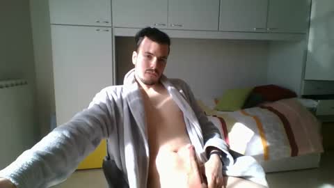 Snapshot of superbirdman12345 chatting on 01-24-25, 11:15 Bighead online show from 01-24-25, 11:15