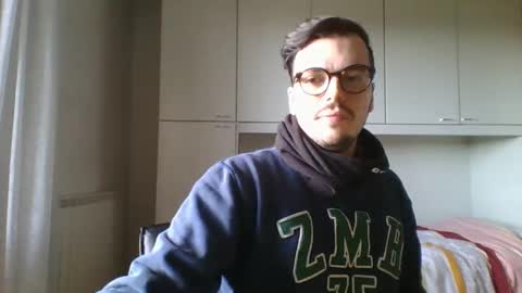 Snapshot of superbirdman12345 chatting on 02-04-25, 01:06 Bighead online show from 02-04-25, 01:06