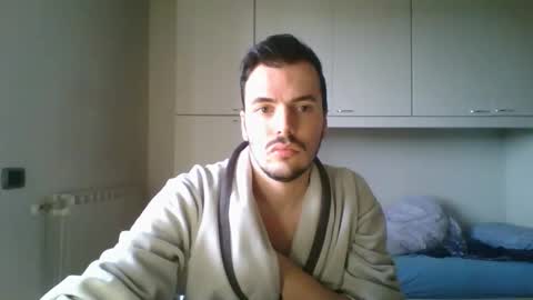 Snapshot of superbirdman12345 chatting on 11-18-25, 10:41 Bighead online show from 11-18-25, 10:41