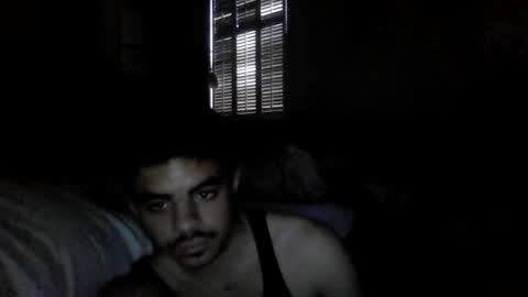 Snapshot of supermiguel20 chatting on 09-21-25, 03:02 Super miguel20 online show from 09-21-25, 03:02