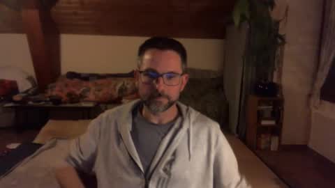 supersquirrel81 online show from 12-04-25, 06:27