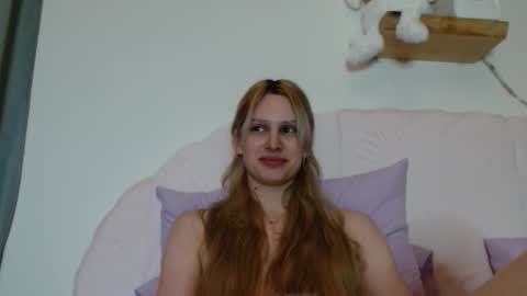 Luna online show from 01-12-26, 10:04