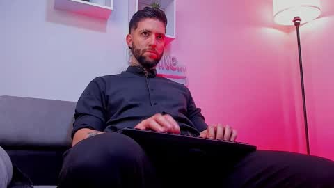 supreme_alpha_ online show from 11-17-25, 03:45