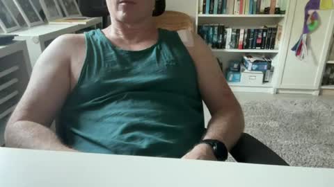 Snapshot of surfstar81 chatting on 06-20-26, 08:17 surfstar81 online show from 06-20-26, 08:17