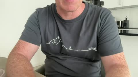 Snapshot of surfstar81 chatting on 07-01-26, 09:00 surfstar81 online show from 07-01-26, 09:00