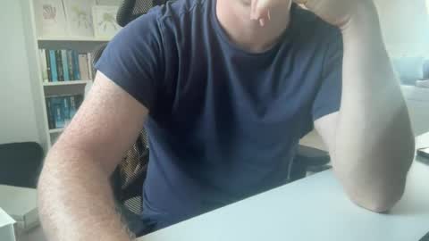 Snapshot of surfstar81 chatting on 07-16-26, 06:30 surfstar81 online show from 07-16-26, 06:30