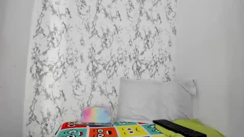 Snapshot of surifoster chatting on 05-07-26, 02:22 suri online show from 05-07-26, 02:22