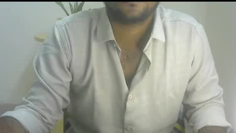 Snapshot of suryamahesh333 chatting on 06-11-26, 05:33 suryamahesh333 online show from 06-11-26, 05:33