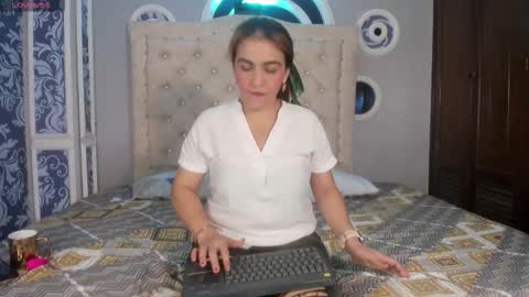 Snapshot of susa_grace chatting on 01-15-26, 11:59 susan online show from 01-15-26, 11:59