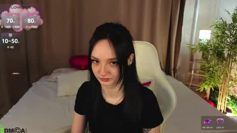 Annie online show from 05-15-26, 01:45