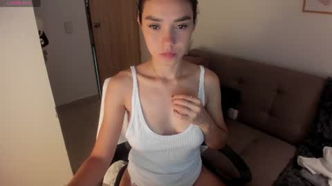 Snapshot of susan_arango chatting on 06-20-26, 12:58 susan love online show from 06-20-26, 12:58