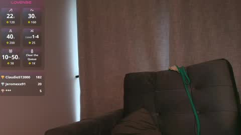 Snapshot of susan_backer chatting on 05-11-26, 02:45 Susan online show from 05-11-26, 02:45