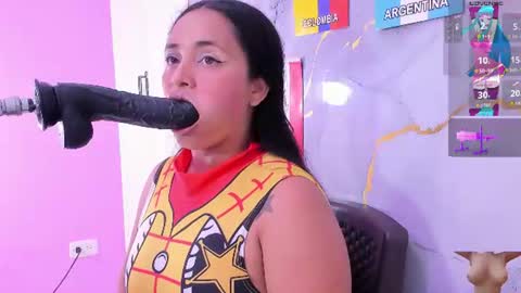 Snapshot of susan_bigass chatting on 07-14-26, 12:11 Susan online show from 07-14-26, 12:11