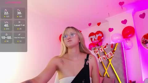 Snapshot of susan_hottye_ chatting on 02-13-25, 11:39 Susan online show from 02-13-25, 11:39