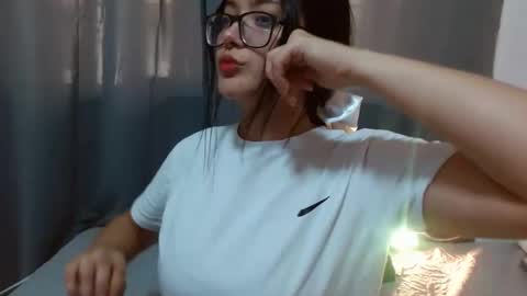 Snapshot of susana_hank chatting on 01-06-25, 05:27 susana online show from 01-06-25, 05:27