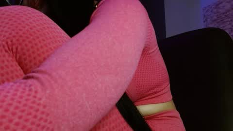 Snapshot of susana_hank chatting on 02-13-25, 11:26 susana online show from 02-13-25, 11:26