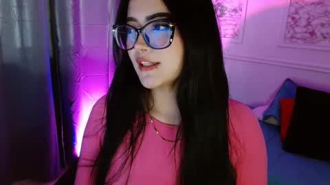 Snapshot of susana_hank chatting on 02-15-25, 09:48 susana online show from 02-15-25, 09:48