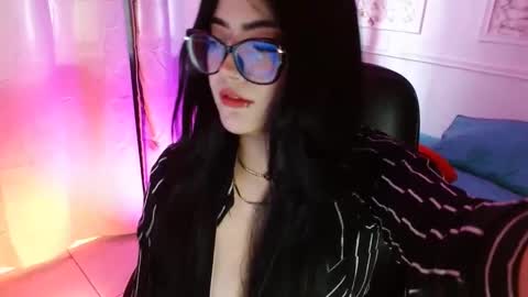 Snapshot of susana_hank chatting on 02-21-25, 08:16 susana online show from 02-21-25, 08:16