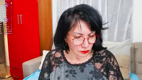 Susan online show from 01-25-25, 04:57