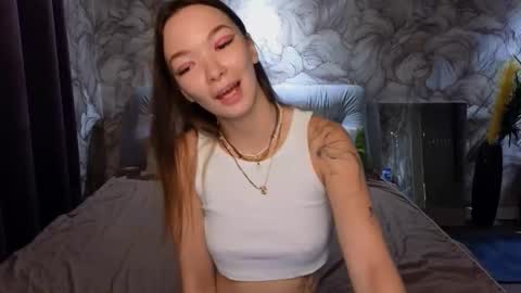 Snapshot of susannjohnson chatting on 10-11-25, 12:32 susannjohnson online show from 10-11-25, 12:32