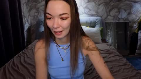 Snapshot of susannjohnson chatting on 10-14-25, 12:33 susannjohnson online show from 10-14-25, 12:33