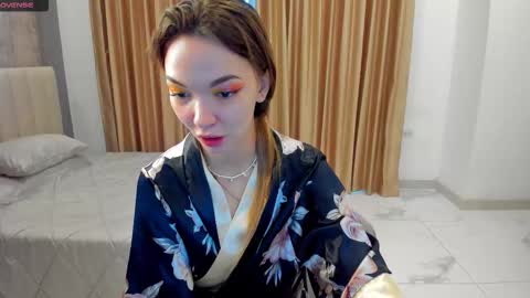 Snapshot of susannjohnson chatting on 11-10-25, 12:20 susannjohnson online show from 11-10-25, 12:20