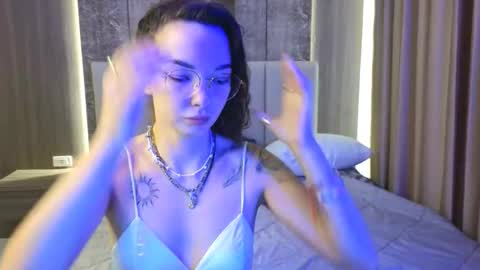 Snapshot of susannjohnson chatting on 02-05-26, 12:48 susannjohnson online show from 02-05-26, 12:48