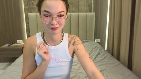 Snapshot of susannjohnson chatting on 02-26-26, 12:42 susannjohnson online show from 02-26-26, 12:42