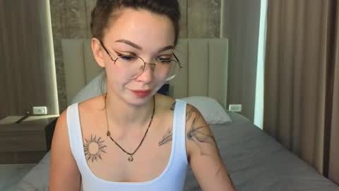 Snapshot of susannjohnson chatting on 03-07-26, 01:13 susannjohnson online show from 03-07-26, 01:13