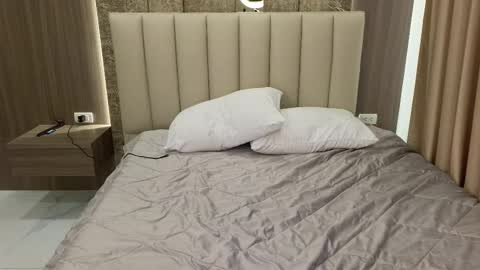 Snapshot of susannjohnson chatting on 03-25-26, 01:00 susannjohnson online show from 03-25-26, 01:00